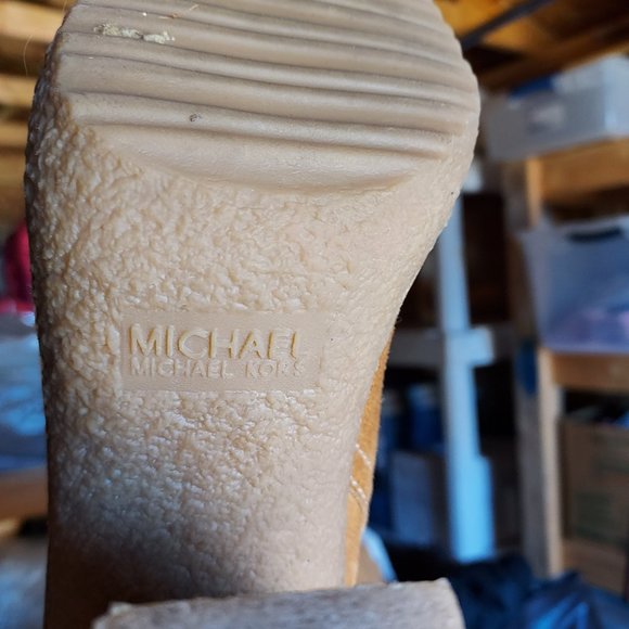 Suede sheep lined boots Michael kors size 8 - Picture 3 of 6